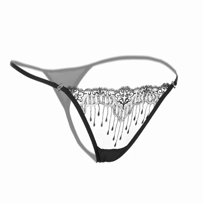 Sexy string από Spandex,Nylon one size με κρόσια σε μαύρο χρώμα.