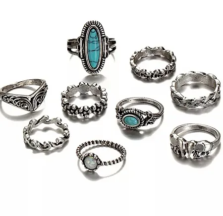 Σετ δαχτυλίδια από ορείχαλκο αποτελούμενο από 9pcs σε ασημί χρώμα.