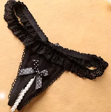 String one size με σειρά από πέρλες σε μαύρο χρώμα.
