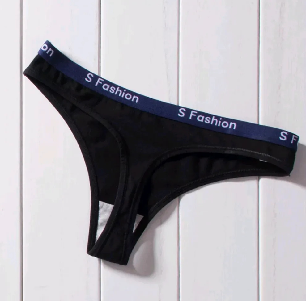 String  spandex σε μαύρο χρώμα.
