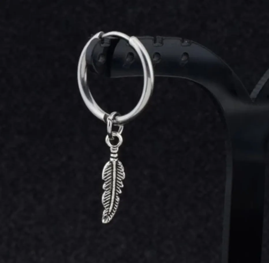 Σκουλαρίκι Steel Feather Hoop – Ανοξείδωτο Ατσάλι