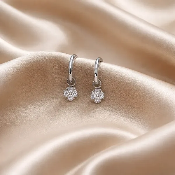 Σκουλαρίκια Crystal Clover – Ασημί Ανοξείδωτο Ατσάλι
