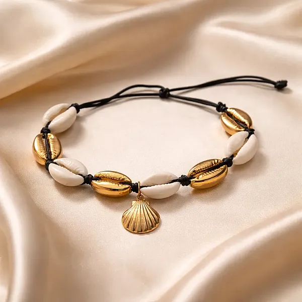 Golden Shell Macrame