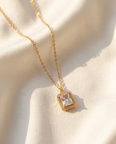 Κολιέ Radiant Emerald-Cut – Ανοξείδωτο Ατσάλι