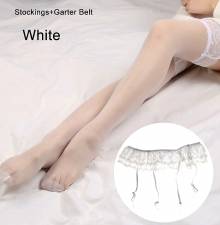 Σετ ζαρτίερες με κάλτσες σε λευκό χρώμα.