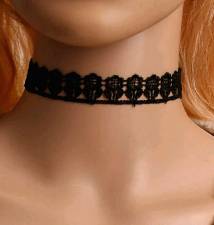 Trendy choker