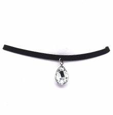 Trendy crystal choker.