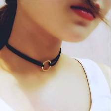 Trendy circle choker.